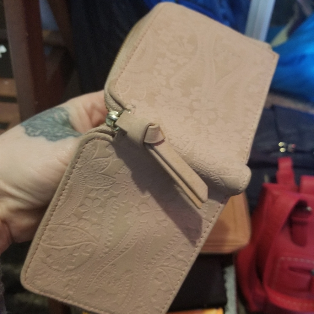 Wallet - Picture 2 of 4